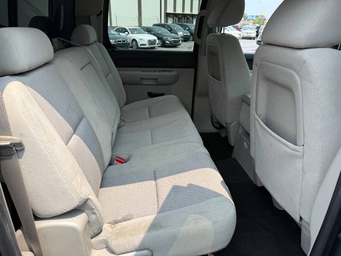 Used 2009 Chevrolet Silverado 2500 LT AWD/4WD image 30