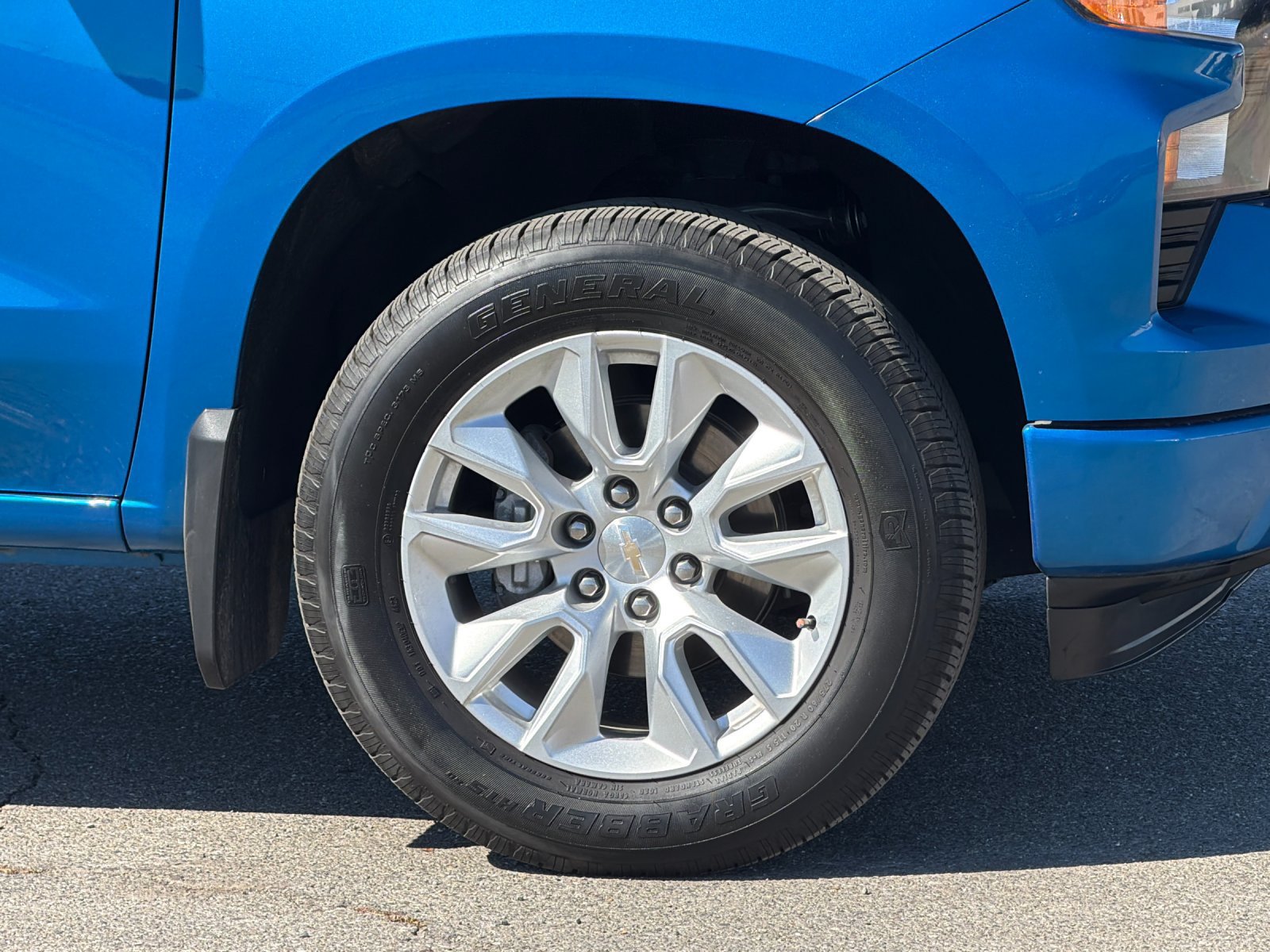 Used 2024 Chevrolet Silverado 1500 Custom RWD image 33