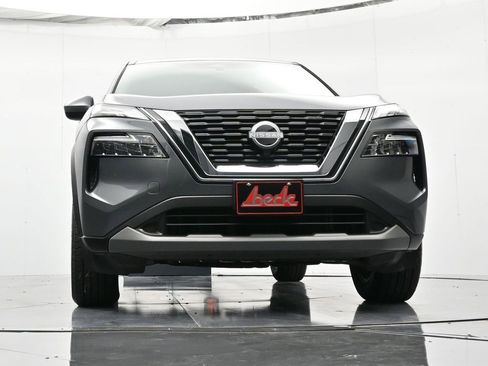 Used 2023 Nissan Rogue SV image 45