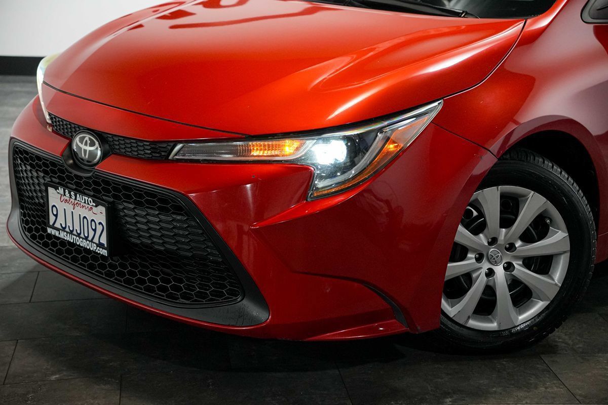 Used 2021 Toyota Corolla LE FWD image 10