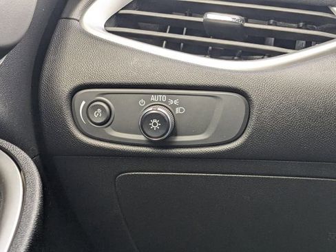 Used 2022 Chevrolet Malibu LS FWD image 17