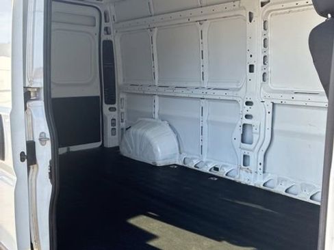Used 2025 RAM ProMaster 2500 w/ Convenience Group image 16