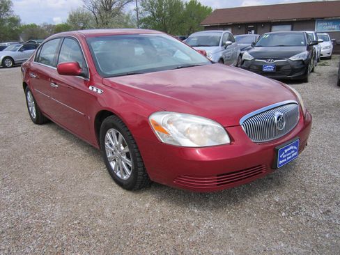 Used 2009 Buick Lucerne CXL w/ Driver Confidence Package image 2