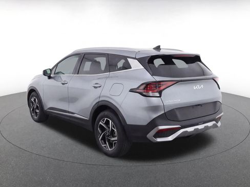 Used 2025 Kia Sportage LX FWD image 7
