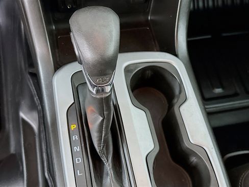 Used 2022 Chevrolet Colorado LT w/ Fleet Safety Package image 19