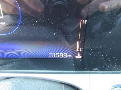 Certified 2024 Chevrolet Trax LT w/ Driver Confidence Package image 24