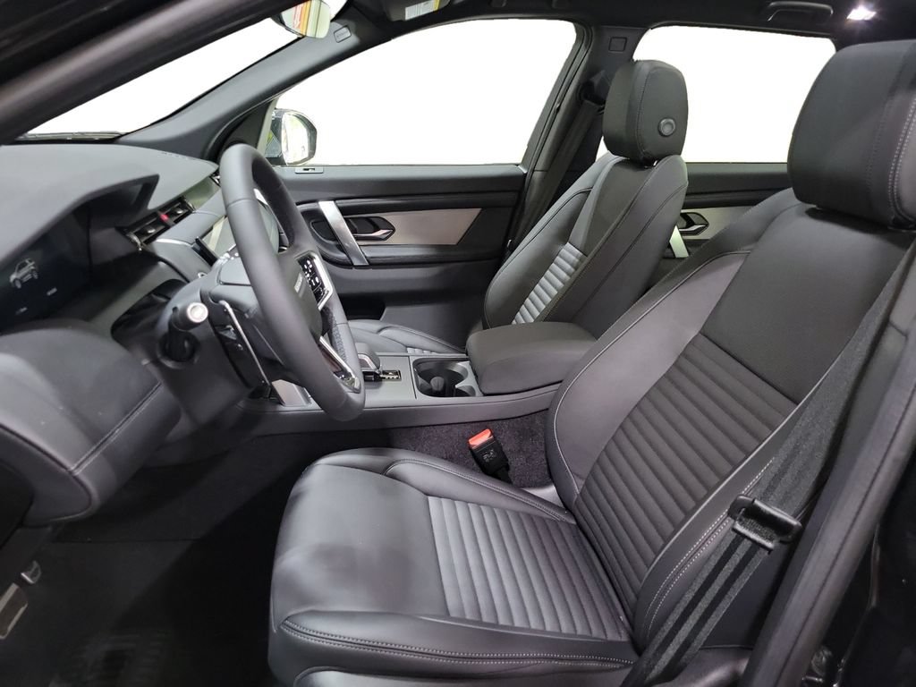 New 2025 Land Rover Discovery Sport Dynamic SE AWD/4WD image 13