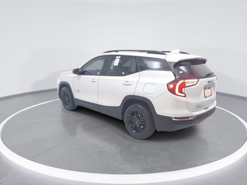 Used 2022 GMC Terrain AT4 w/ Infotainment Package II image 5