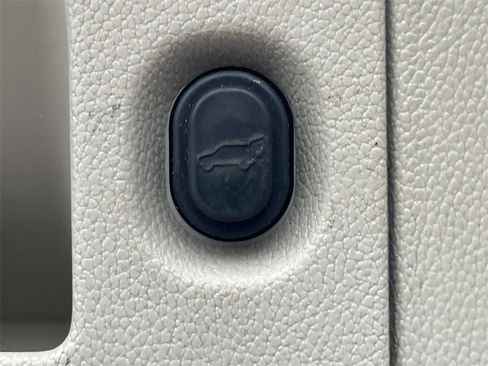 Used 2019 Cadillac Escalade Luxury image 13