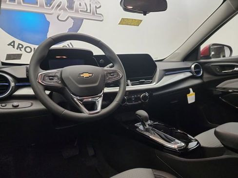 New 2026 Chevrolet Trax LT w/ Driver Confidence Package image 16