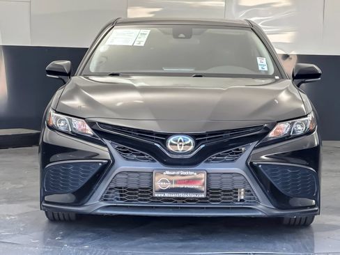 Used 2023 Toyota Camry SE FWD image 8