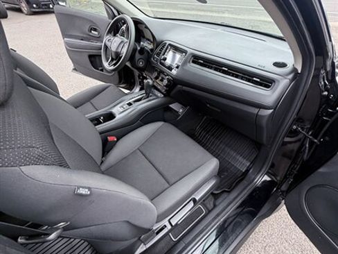 Used 2019 Honda HR-V LX image 26