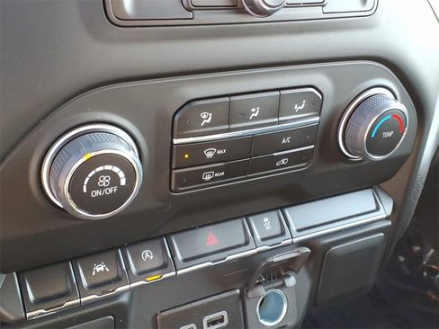 Used 2024 Chevrolet Silverado 1500 W/T w/ WT Value Package image 22