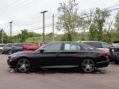 Certified 2021 Honda Accord Touring image 4