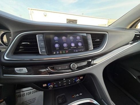 Used 2021 Buick Enclave Avenir w/ Avenir Technology Package AWD/4WD image 17