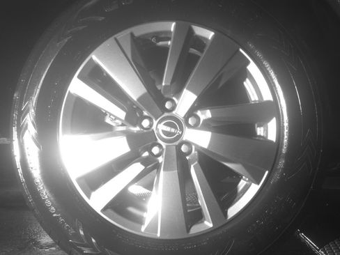 Used 2025 Nissan Pathfinder SV FWD image 15