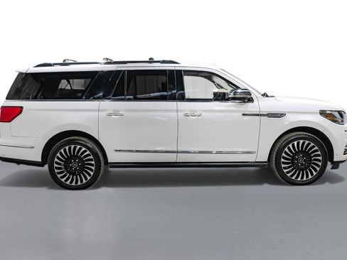 Used 2021 Lincoln Navigator L Black Label w/ Cargo Convenience Package image 5