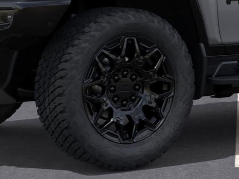 New 2025 GMC Hummer EV 2X w/ LPO, Dark Essentials Package AWD/4WD image 9
