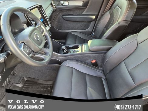 Certified 2024 Volvo XC40 B5 Core w/ Protection Package Premier image 12