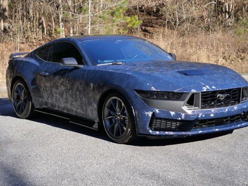 Used 2025 Ford Mustang Dark Horse image 4