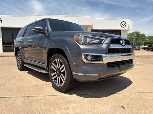 Used 2018 Toyota 4Runner Limited AWD/4WD image 3