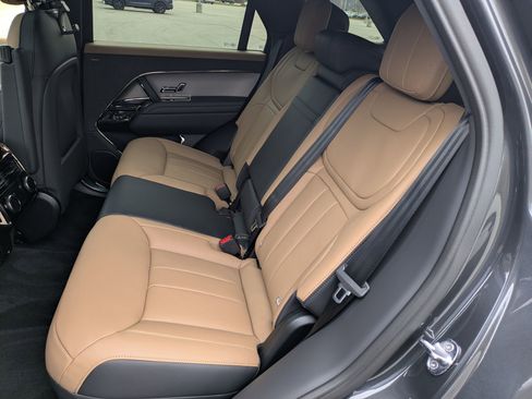 New 2026 Land Rover Range Rover Sport Dynamic SE image 25