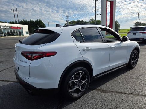 Used 2023 Alfa Romeo Stelvio Sprint AWD/4WD image 6