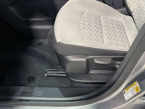 Used 2024 Chevrolet Equinox LS FWD image 19