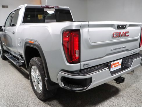 Used 2023 GMC Sierra 2500 Denali w/ Denali Ultimate Package AWD/4WD image 9