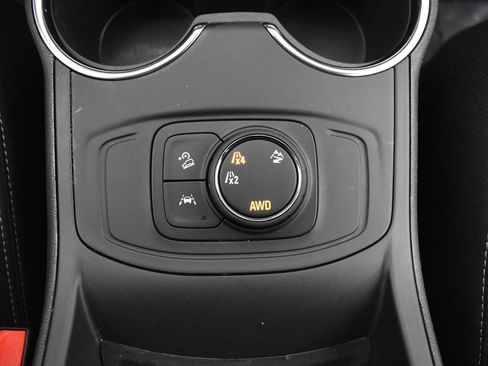 Used 2024 GMC Terrain SLE image 26