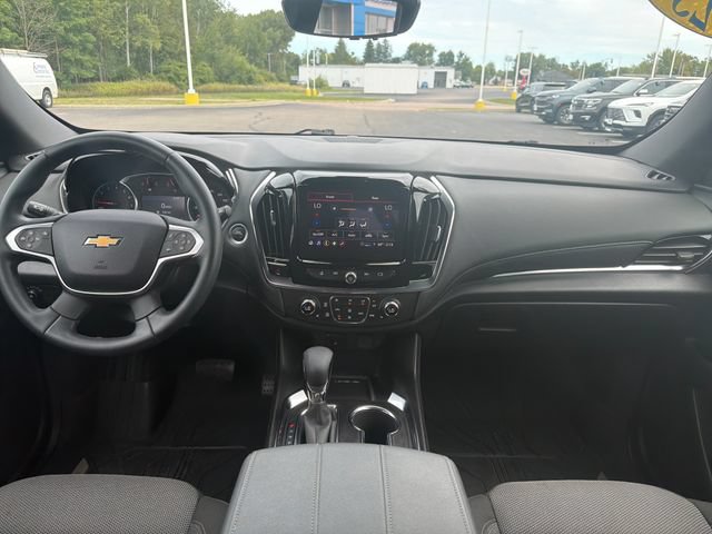 Used 2023 Chevrolet Traverse LT w/ Rear Camera Mirror Package AWD/4WD image 15