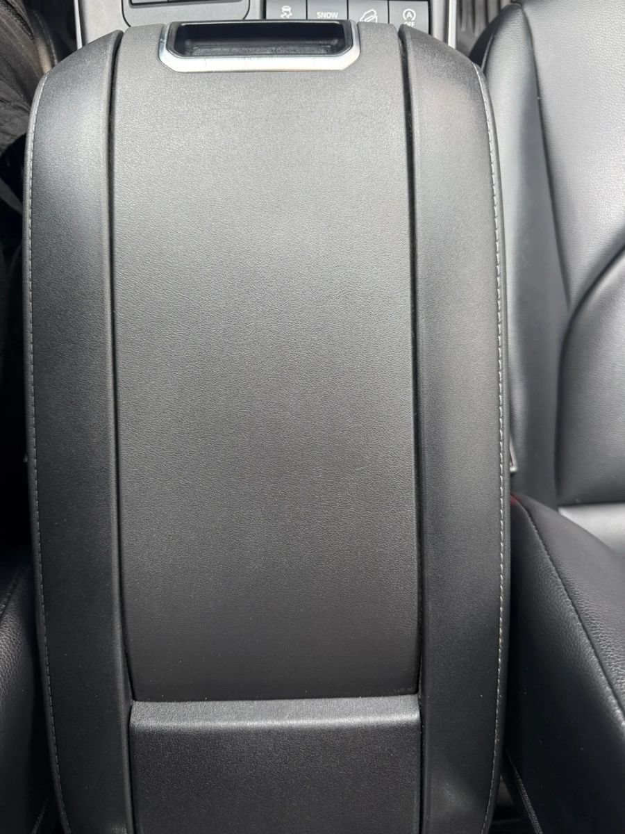Used 2021 Toyota Highlander XLE AWD/4WD image 28