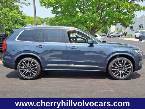 New 2025 Volvo XC90 B6 Plus w/ Protection Package Premier image 7
