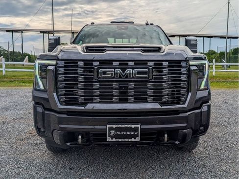 Used 2024 GMC Sierra 3500 Denali Ultimate AWD/4WD image 2