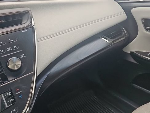 Used 2017 Toyota Avalon Limited w/ Carpet Mat Package FWD image 15