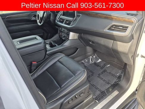 Used 2024 Chevrolet Suburban Premier RWD image 13