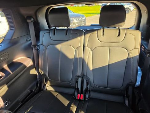 New 2026 Jeep Grand Cherokee L Limited AWD/4WD image 9