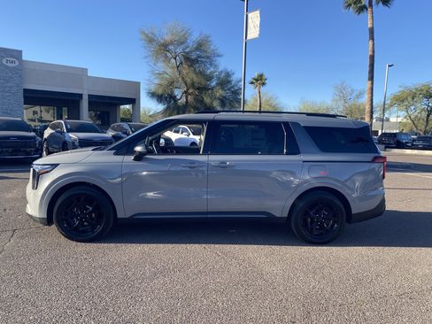 New 2026 Kia Carnival SX w/ SX Dark Edition Package FWD image 5