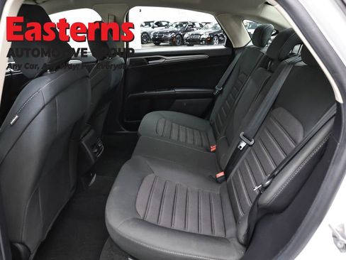 Used 2020 Ford Fusion SE FWD image 20
