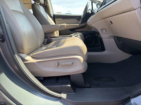 Used 2018 Honda Odyssey EX-L image 17