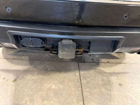 Used 2014 Jeep Grand Cherokee Limited w/ Trailer Tow Group IV AWD/4WD image 24