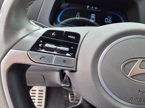 Certified 2025 Hyundai Elantra Sport FWD image 19