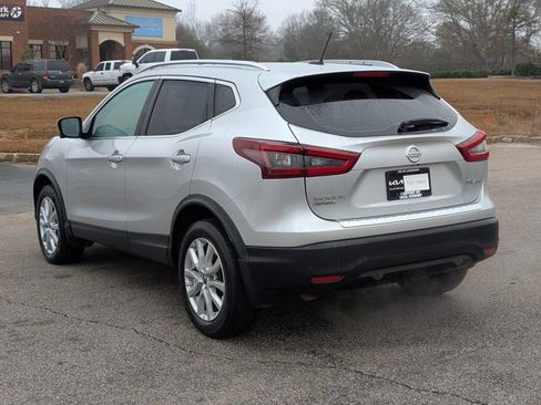 Used 2022 Nissan Rogue Sport SV w/ Technology Package image 11