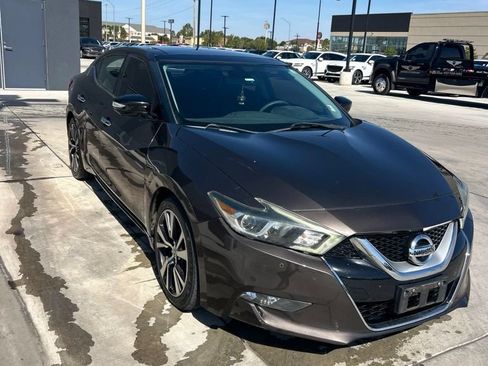 Used 2016 Nissan Maxima Platinum FWD image 12