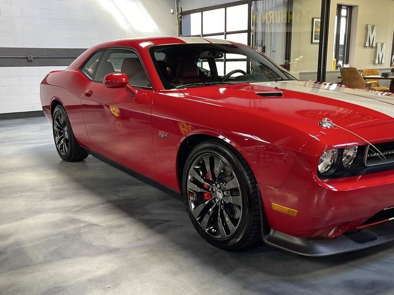 Used 2013 Dodge Challenger SRT8 w/ Harman Kardon Audio Group RWD image 7