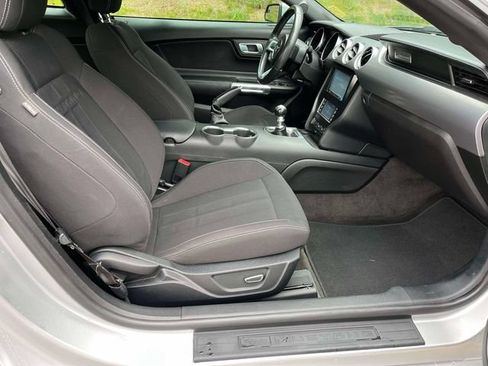 Certified 2018 Ford Mustang GT w/ Black Accent Pkg RWD image 18