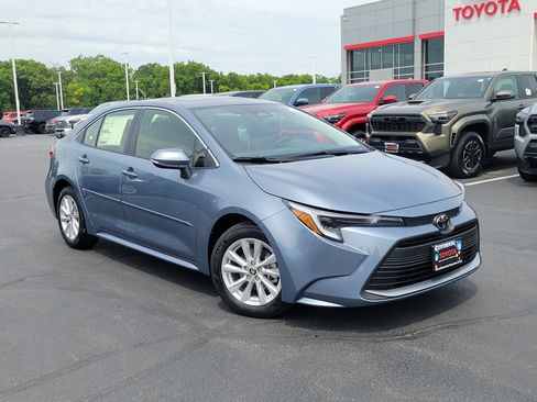 New 2026 Toyota Corolla XLE FWD image 31