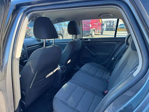 Used 2010 Volkswagen Jetta S image 16