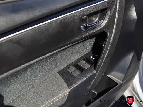 Used 2017 Toyota Corolla LE w/ Carpet Mat Package (TMS) FWD image 19
