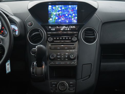 Used 2015 Honda Pilot Touring image 19